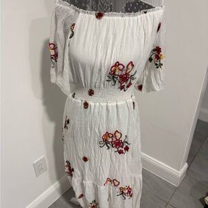 Hannah Rose White Maxi Dress with Floral Embroidery